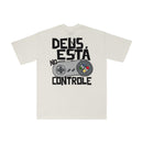 Camisa Oversized Cristã “Deus no Controle” – Lançamento Exclusivo ONLY