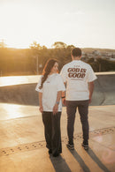 Camisa Oversized Cristã “God is Good” – Lançamento Exclusivo ONLY